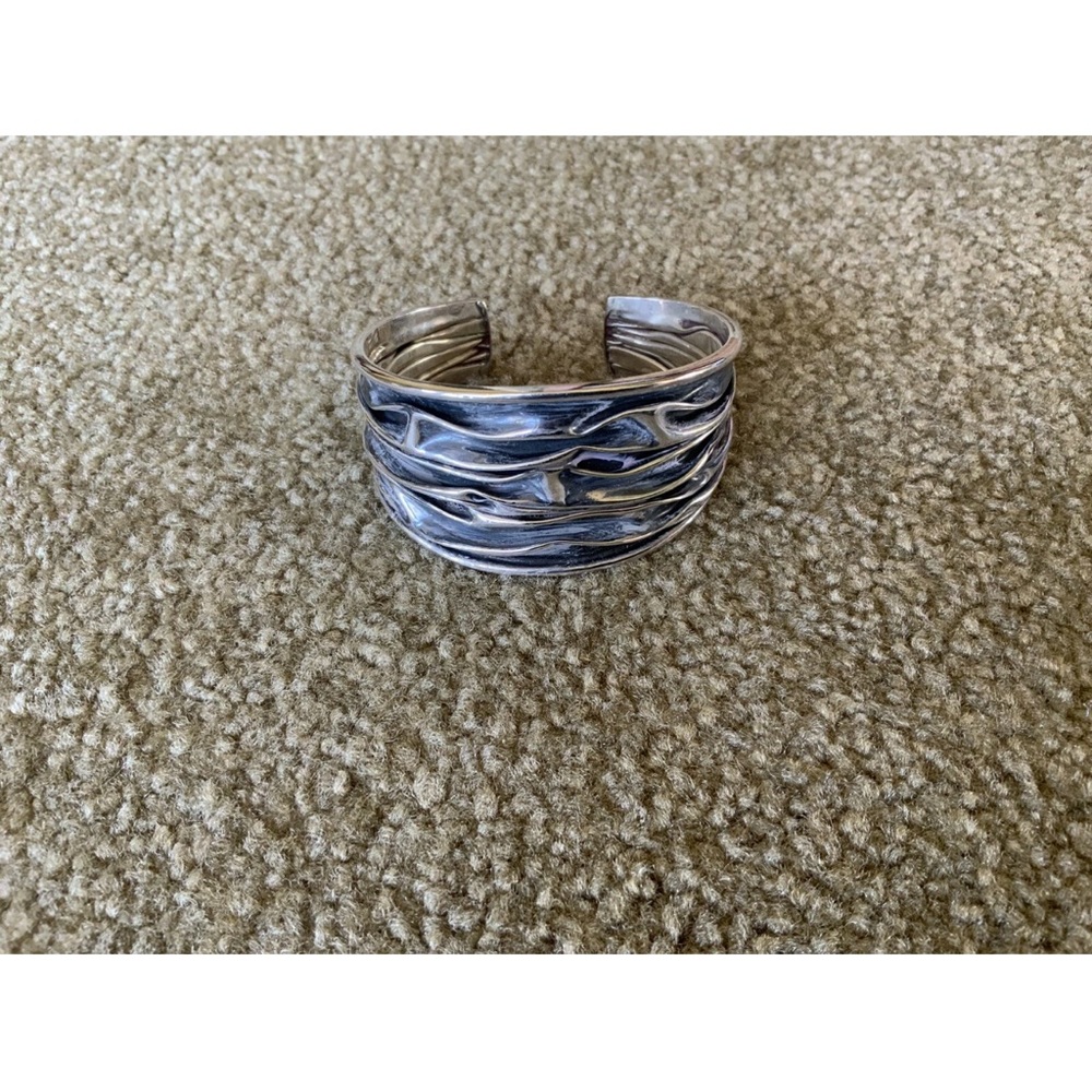 Silver Bangle (8) - Yang Lay Designer